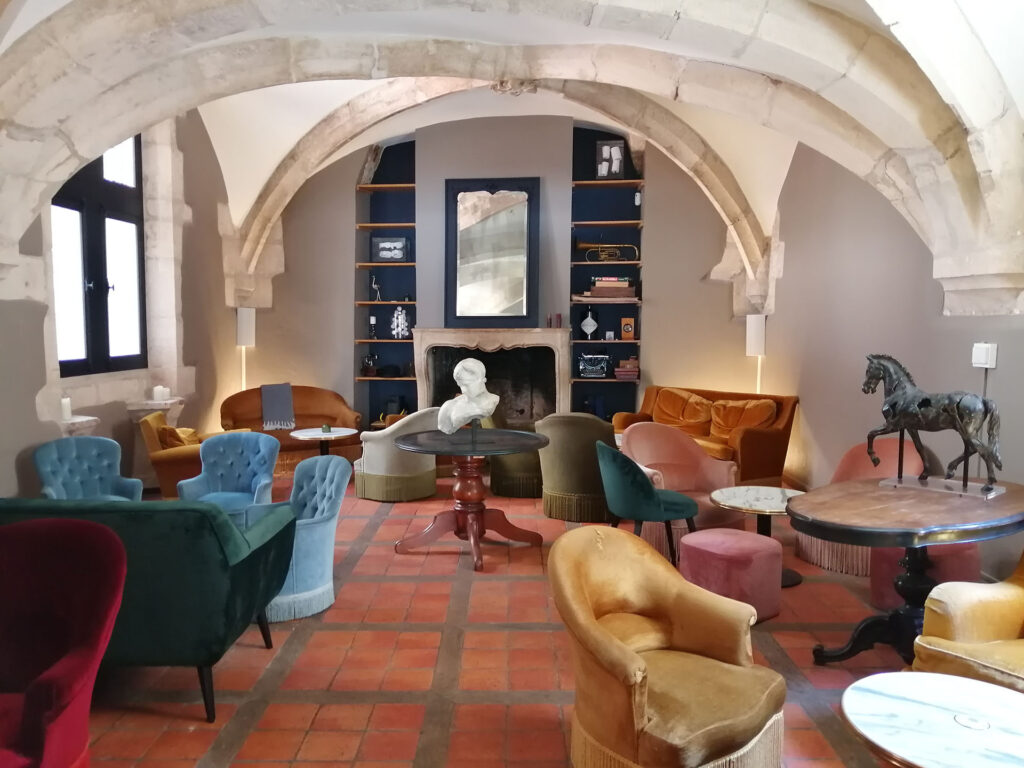 Rénovation intérieure d'un commerce pour aménager un restaurant - Chalon-sur-Saône